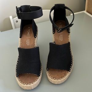 New Toms wedges